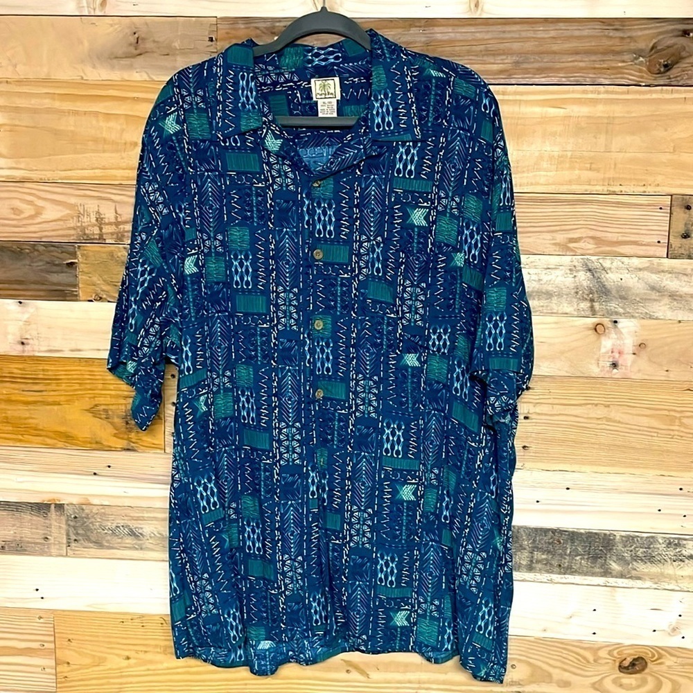 Morro Bay size XL button down blue and green Hawaiian shirt